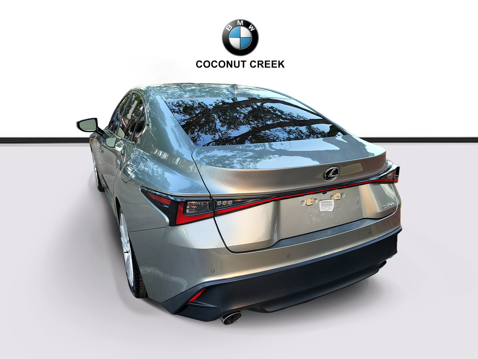 Used 2023 Lexus IS 300 w/ Comfort Package RWD image 3