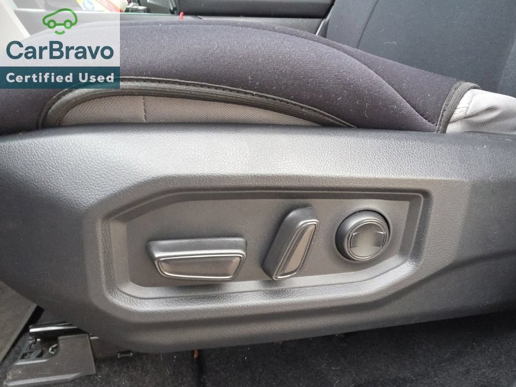 Used 2025 Toyota Tundra SR5 AWD/4WD image 14