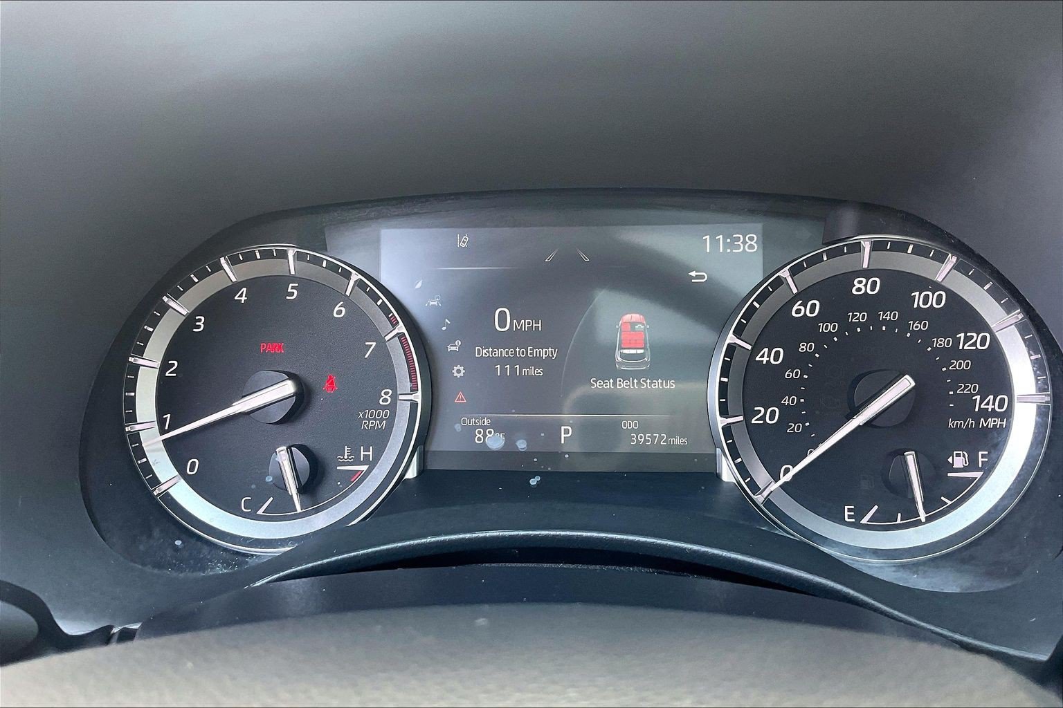 Used 2021 Toyota Highlander XLE AWD/4WD image 25