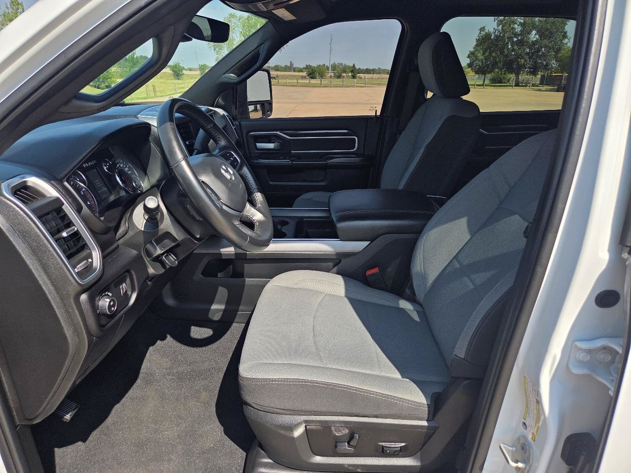 Used 2024 RAM 2500 Big Horn w/ Off Road Package AWD/4WD image 10