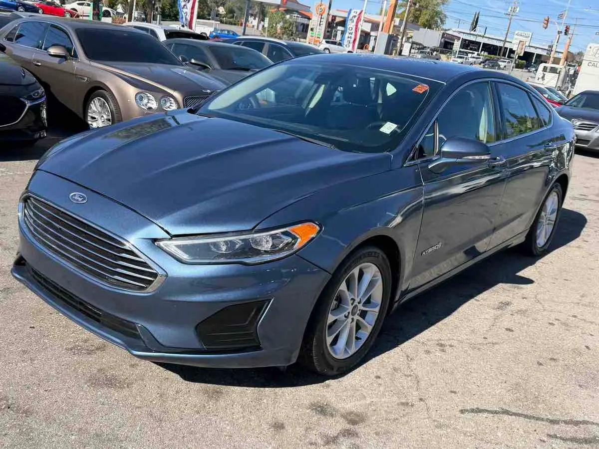 Used 2019 Ford Fusion SEL FWD image 3