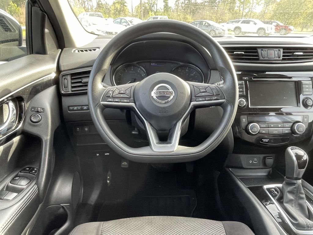 Used 2019 Nissan Rogue Sport SV image 12