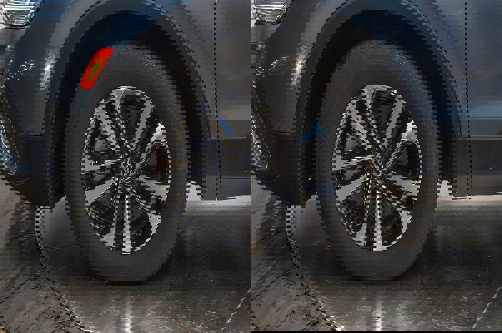 Used 2023 Volkswagen Tiguan S image 9