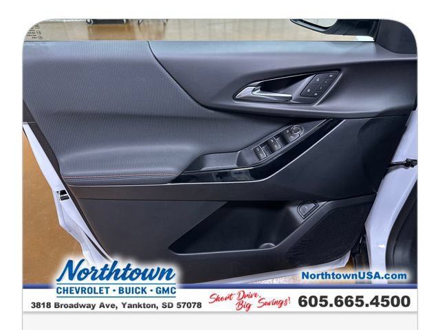 New 2026 Chevrolet Equinox RS w/ Convenience Package III AWD/4WD image 11