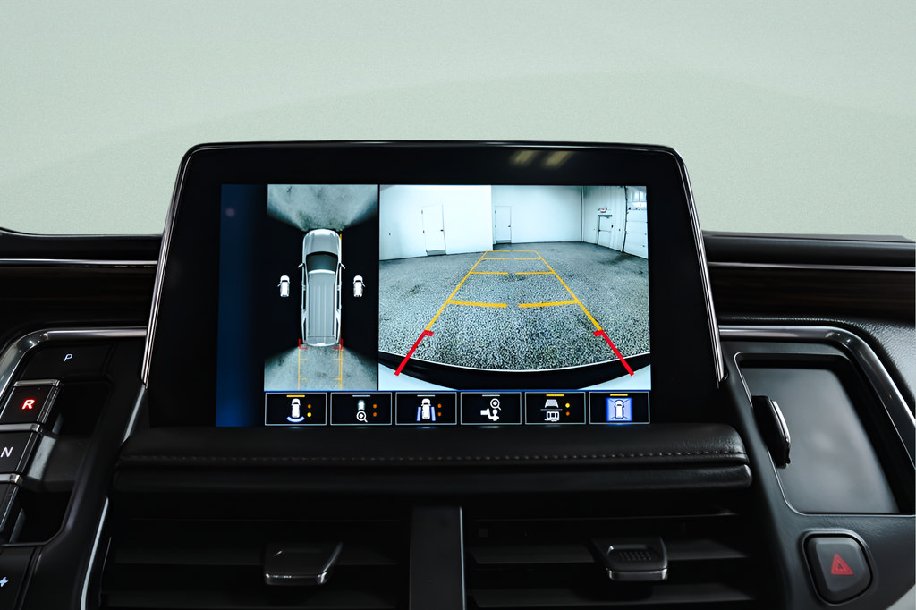 Used 2024 Chevrolet Tahoe High Country AWD/4WD image 15