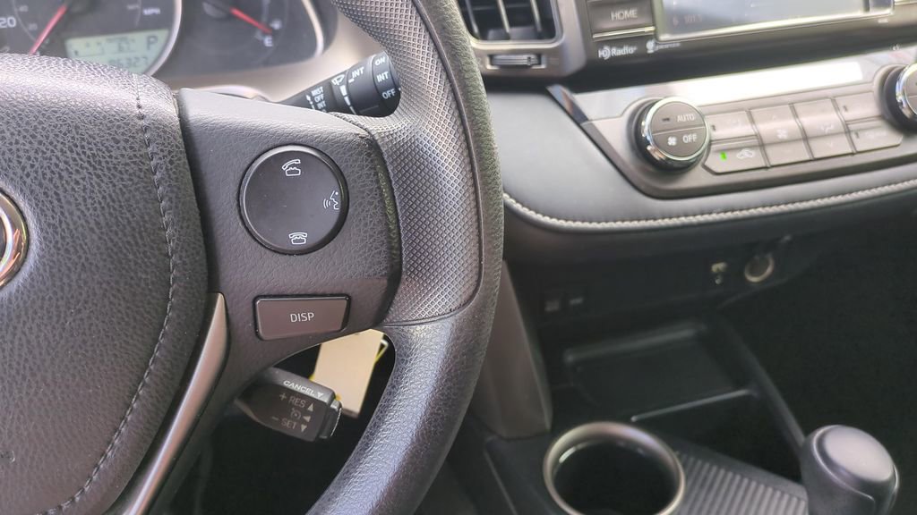 Used 2015 Toyota RAV4 XLE image 32