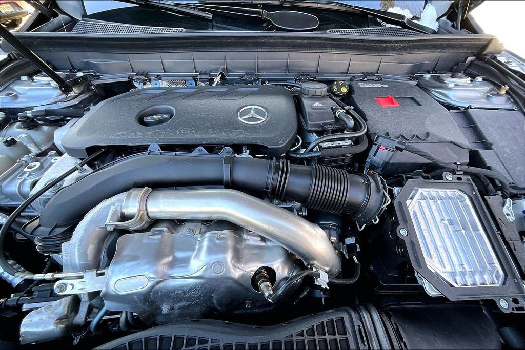 Used 2026 Mercedes-Benz GLB 250 4MATIC image 9