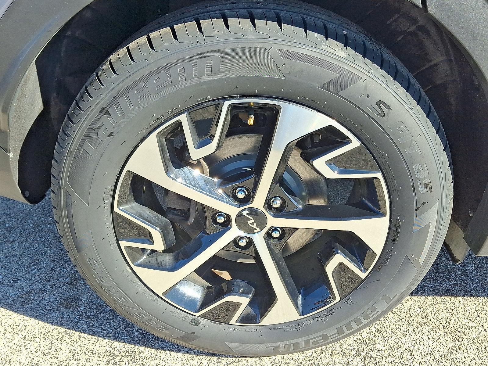 Certified 2024 Kia Sportage EX AWD/4WD image 8