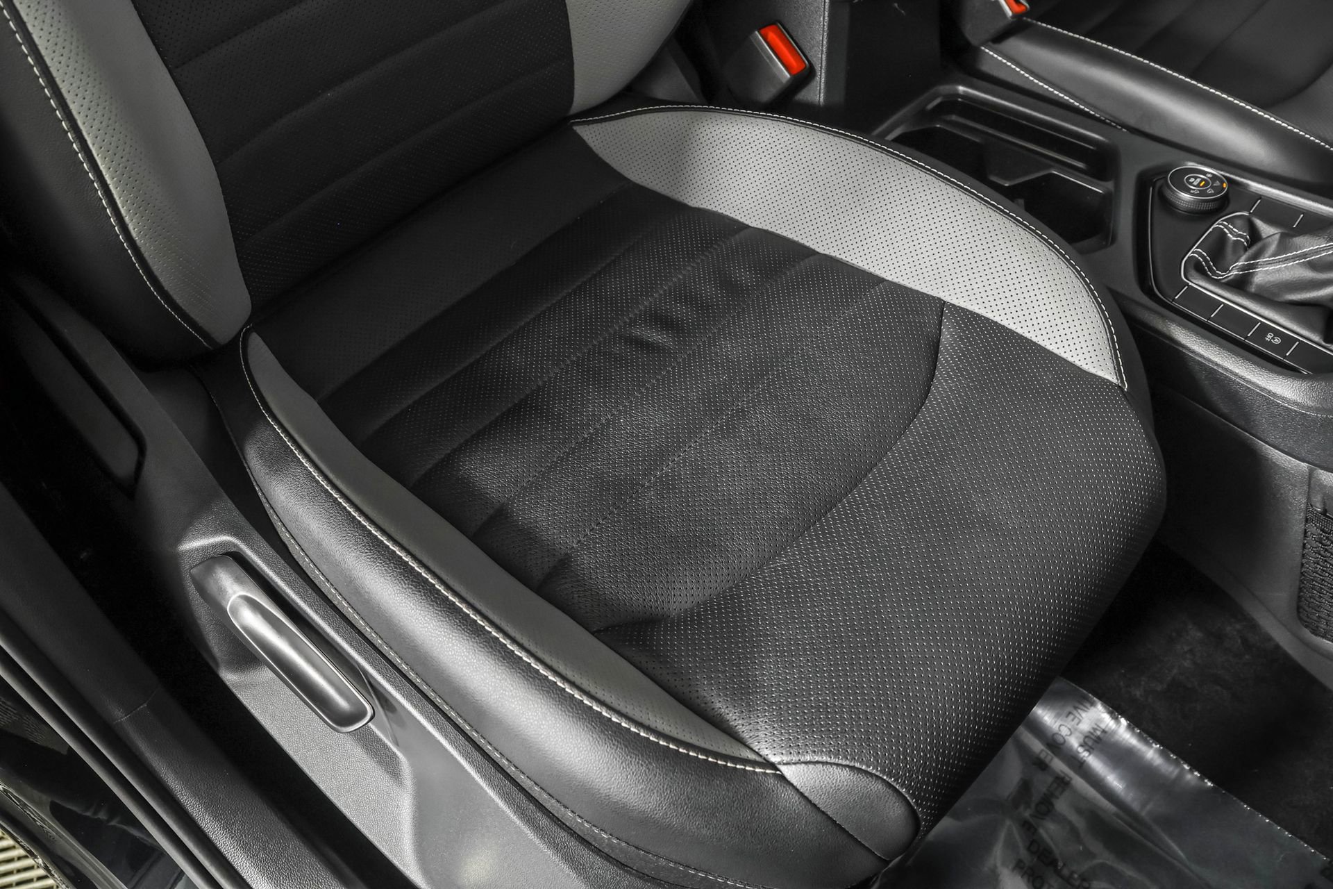 Used 2022 Volkswagen Taos SEL w/ Panoramic Sunroof Package image 49