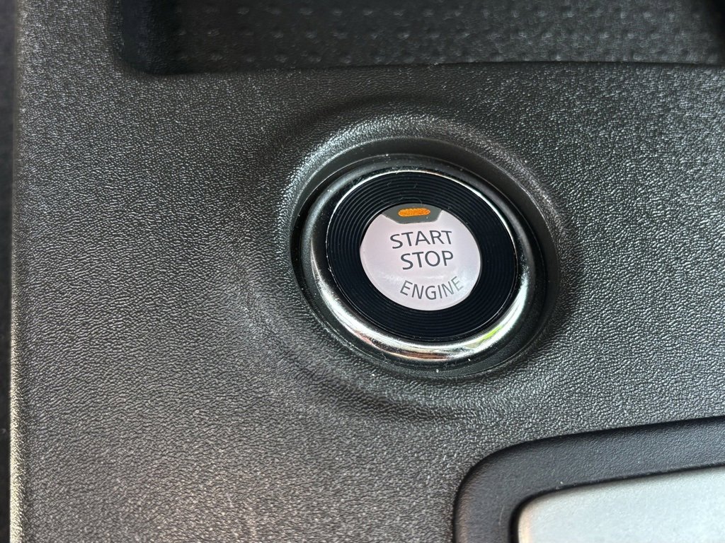 Used 2020 Nissan Frontier SV image 14