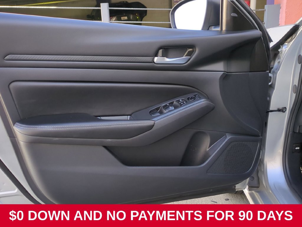 Used 2025 Nissan Altima 2.5 SV AWD/4WD image 11