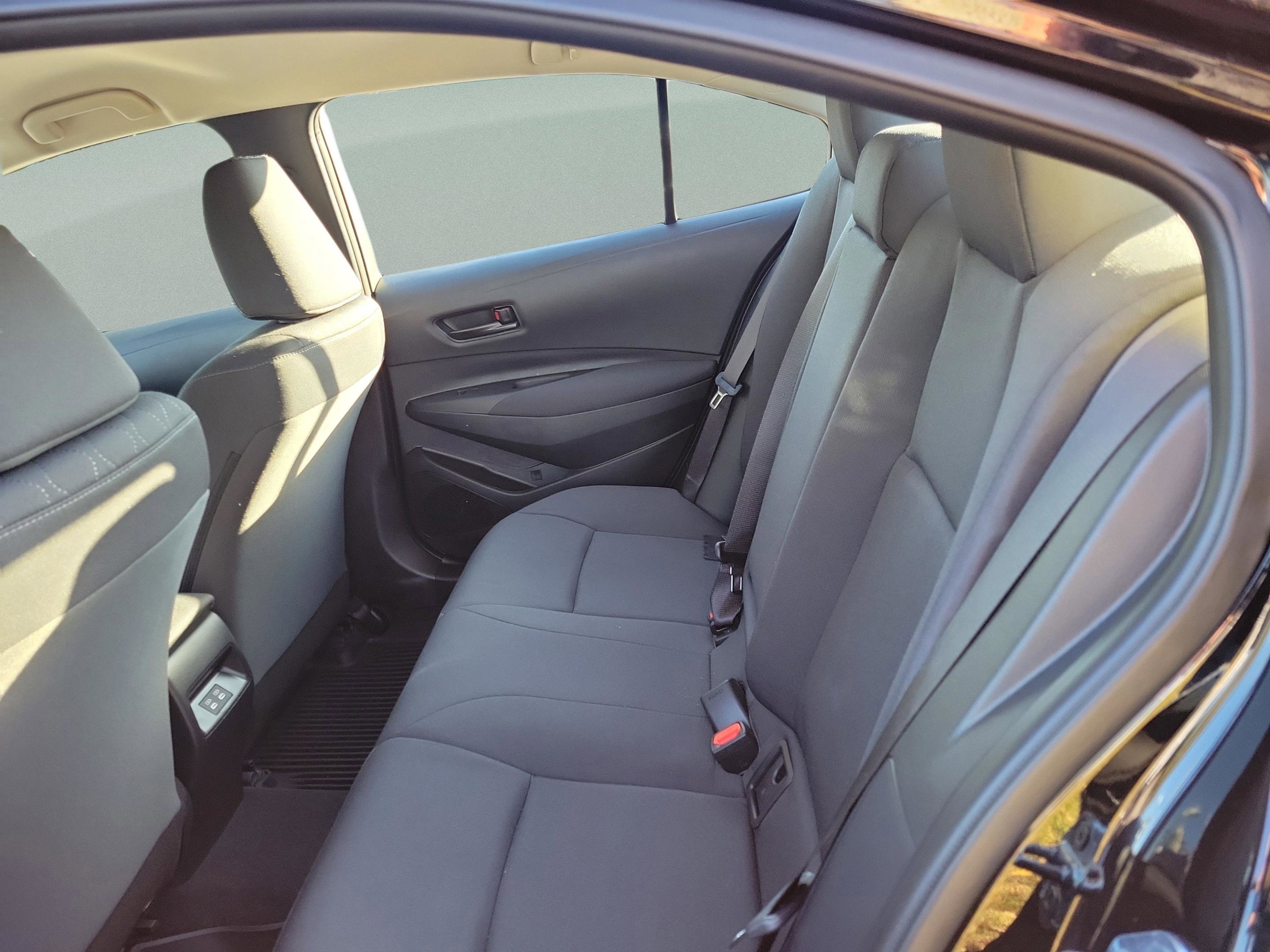 Certified 2025 Toyota Corolla LE image 27