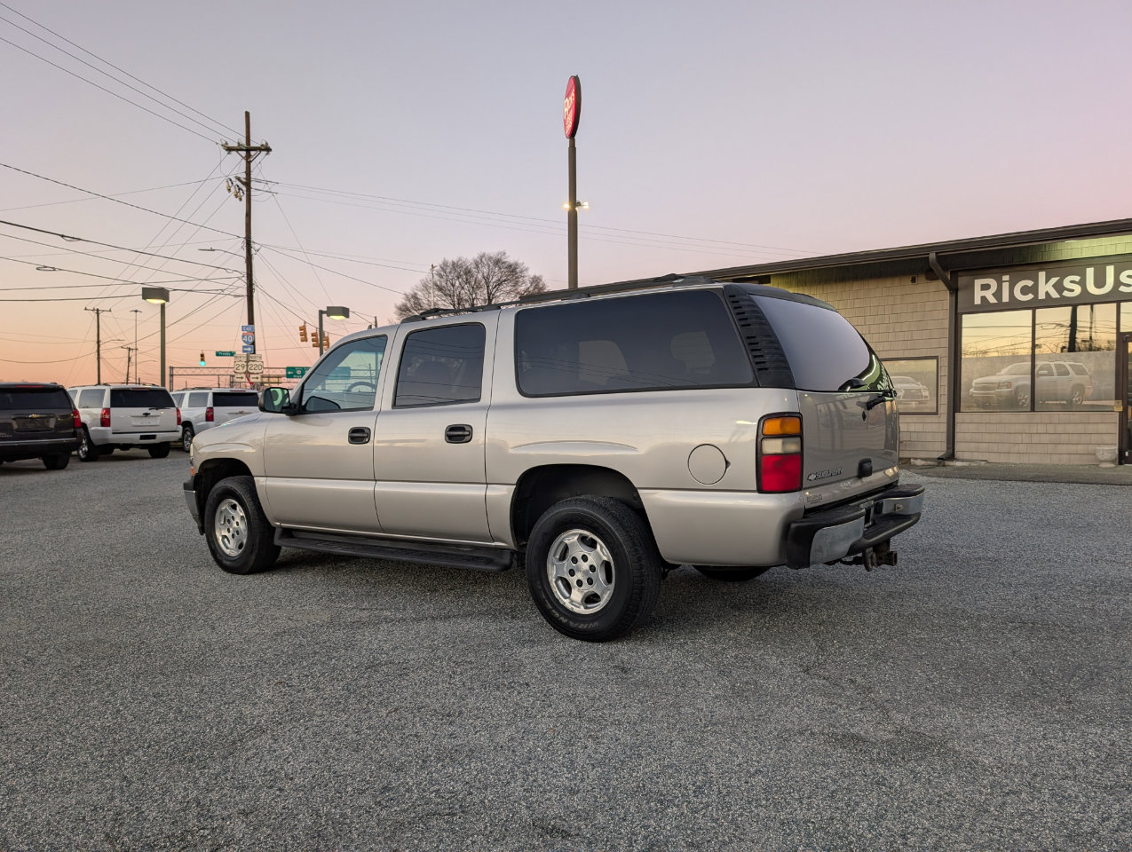 Used 2006 Chevrolet Suburban LS w/ Smart Select Package image 9