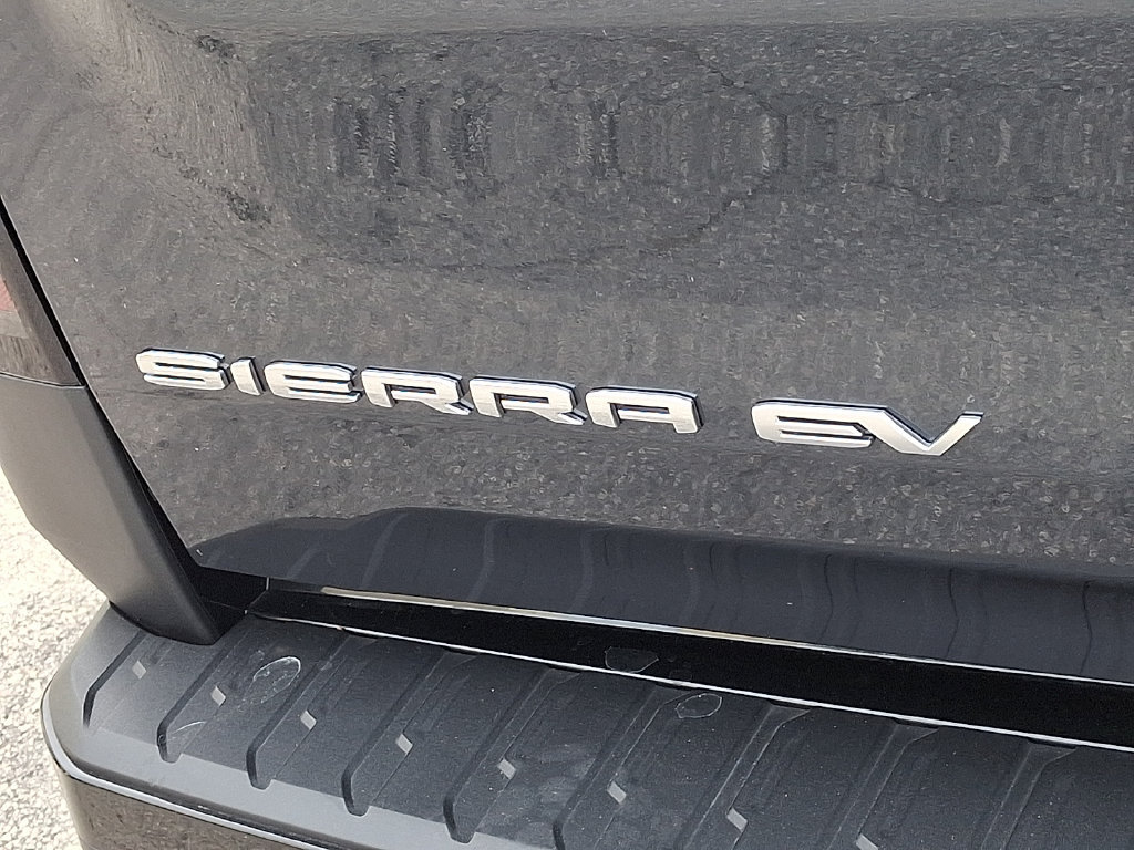 Used 2026 GMC Sierra EV Elevation AWD/4WD image 32