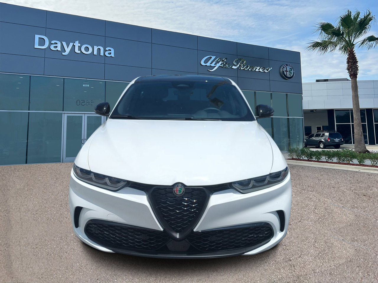 New 2025 Alfa Romeo Tonale image 8
