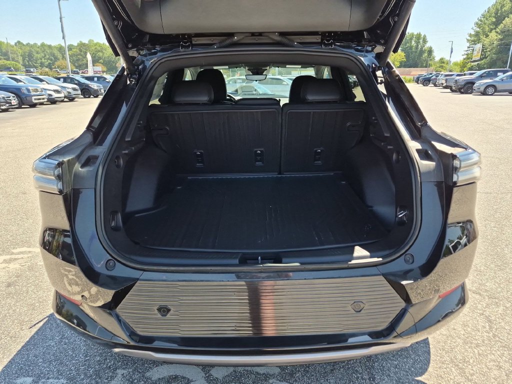 New 2026 Chevrolet Equinox EV LT w/ Convenience Package II FWD image 33