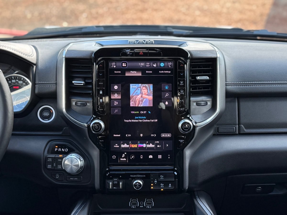 Used 2025 RAM 1500 Laramie w/ Sport Appearance Package AWD/4WD image 28
