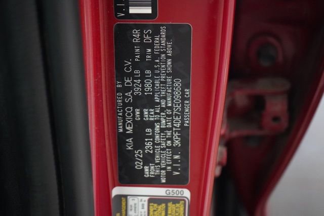 Used 2025 Kia K4 LXS image 36