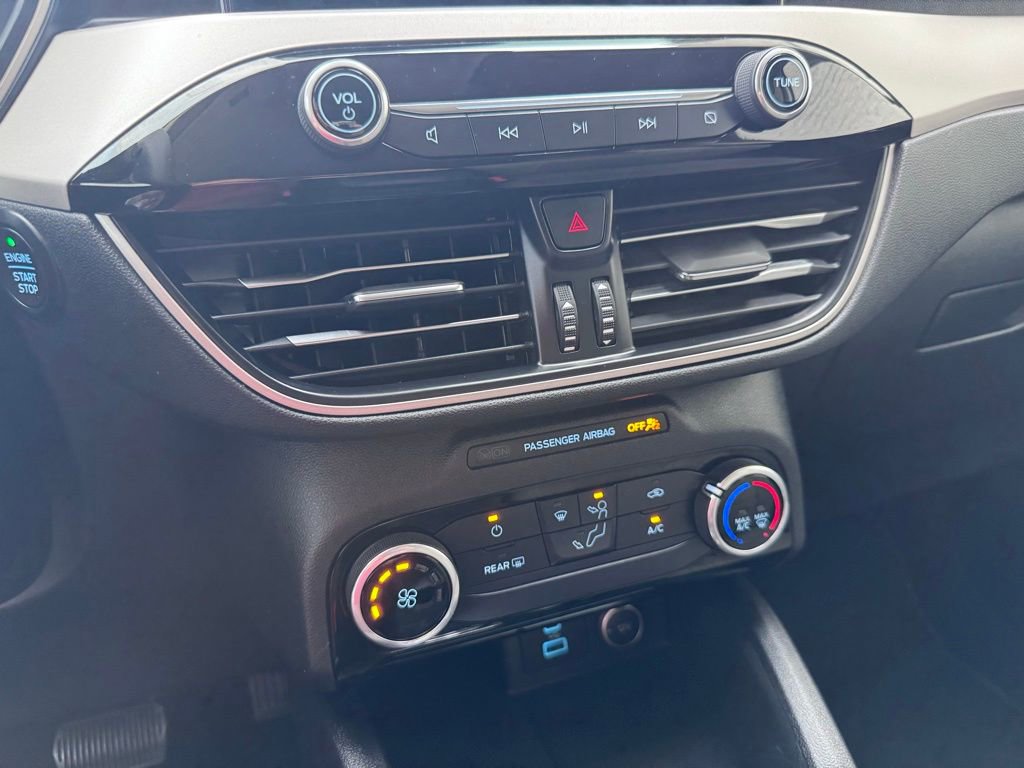 Certified 2021 Ford Escape SE AWD/4WD image 29