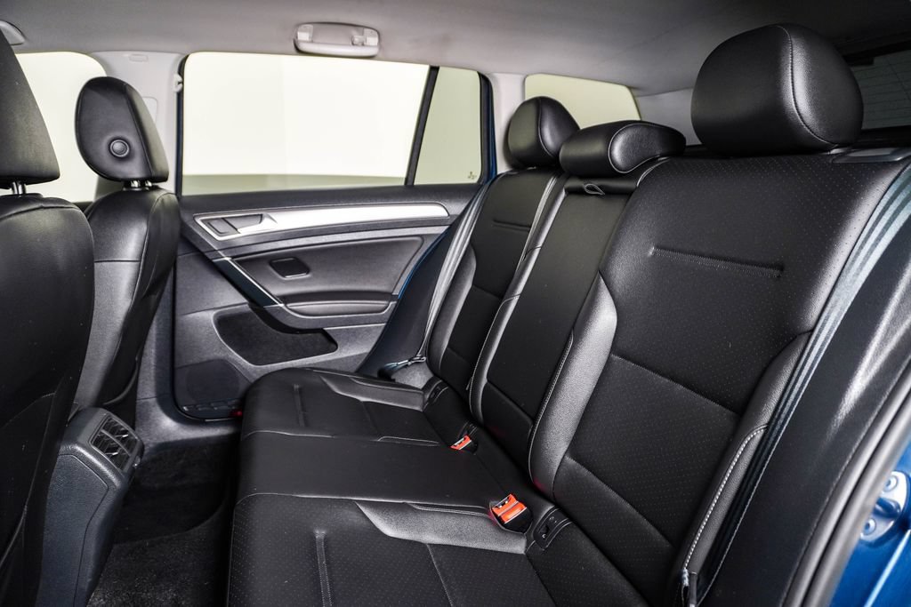 Used 2019 Volkswagen Golf Alltrack S AWD/4WD image 16