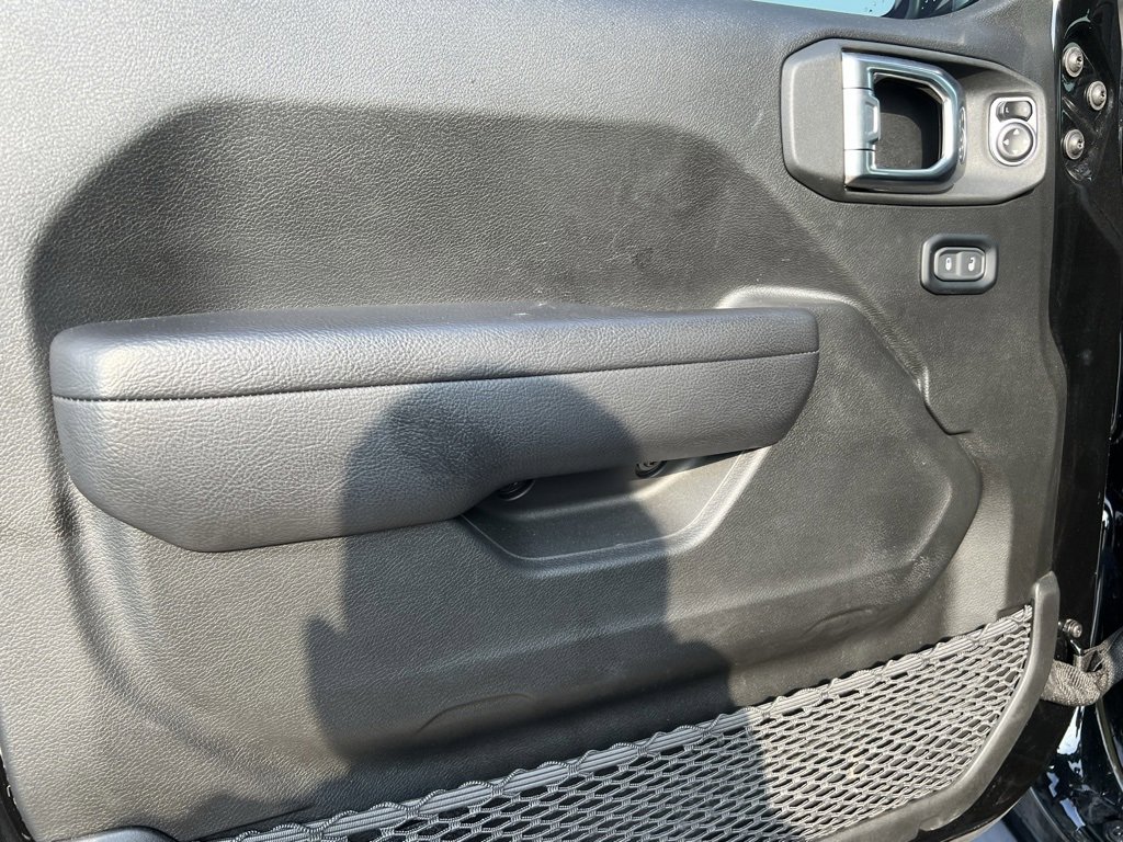 Used 2023 Jeep Gladiator Sport image 31