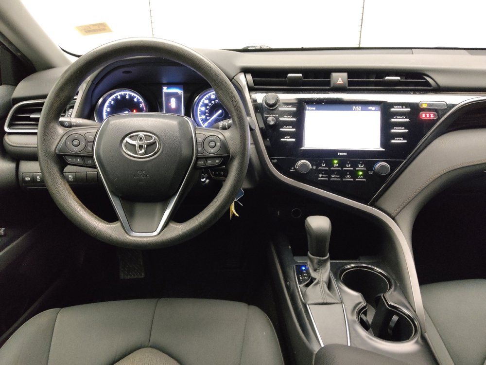 Used 2020 Toyota Camry LE image 22
