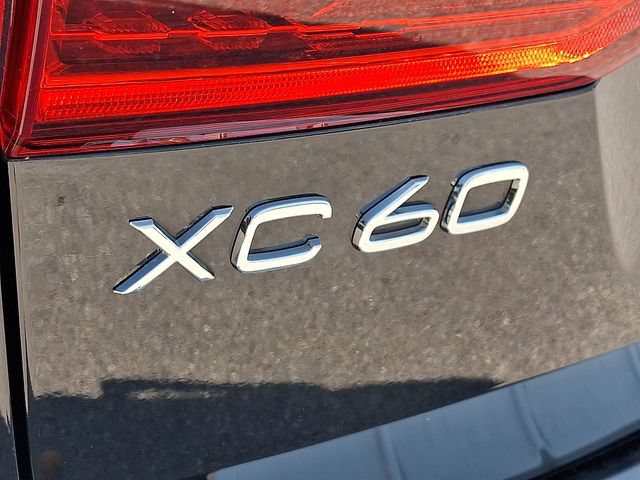 Used 2018 Volvo XC60 T5 Momentum w/ Vision Package AWD/4WD image 31
