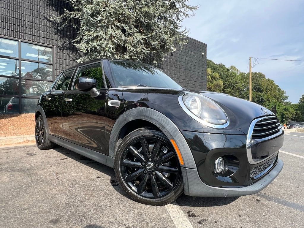 Used 2021 MINI Cooper 4-Door Hardtop image 7