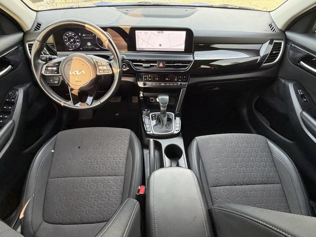 Used 2024 Kia Seltos S FWD image 12