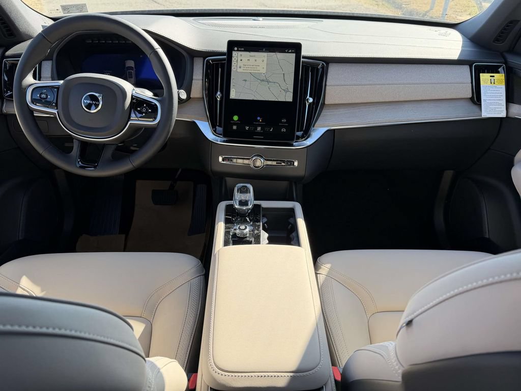 New 2026 Volvo XC90 B6 Plus w/ Protection Package Premier AWD/4WD image 2