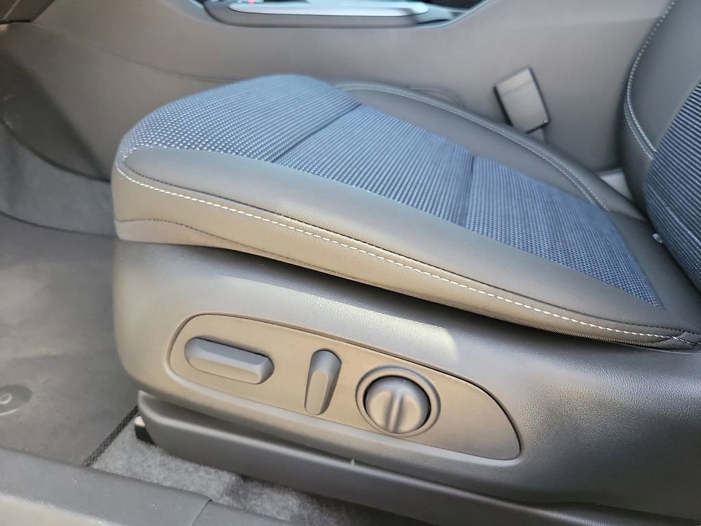 New 2026 Buick Envista Sport Touring w/ Convenience I Package FWD image 12