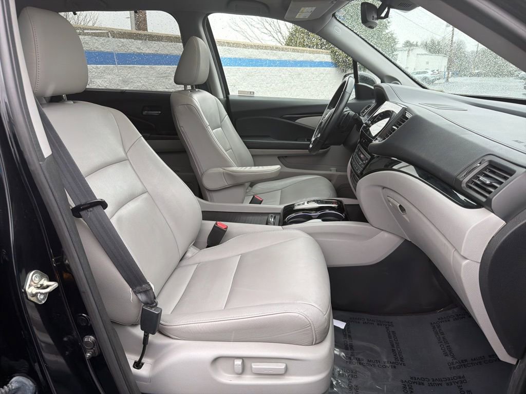 Certified 2019 Honda Pilot Touring image 26