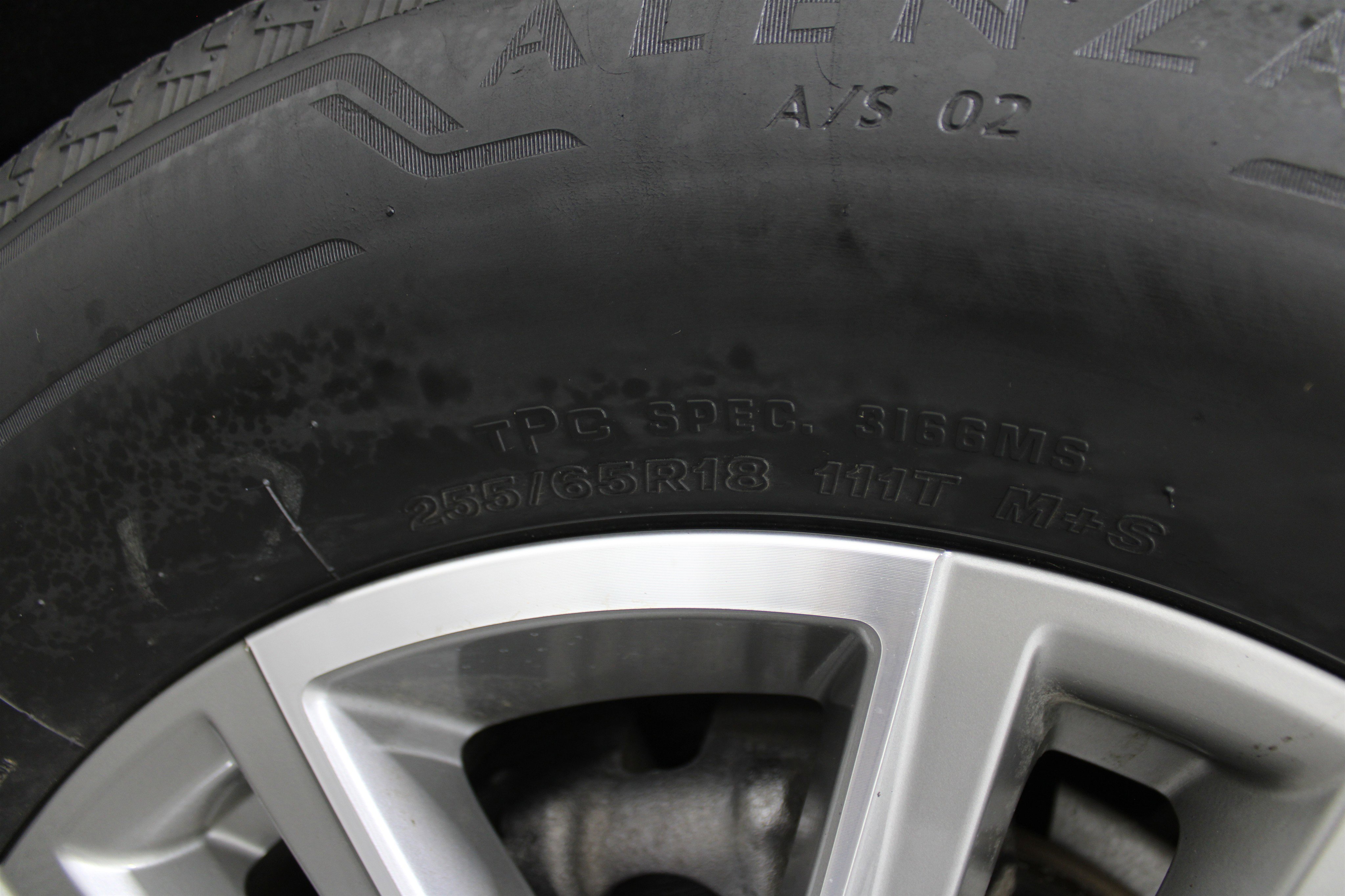 Used 2023 Chevrolet Traverse LT image 42