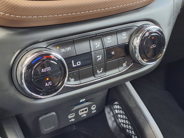 Used 2021 Chevrolet TrailBlazer ACTIV w/ Technology Package FWD image 10
