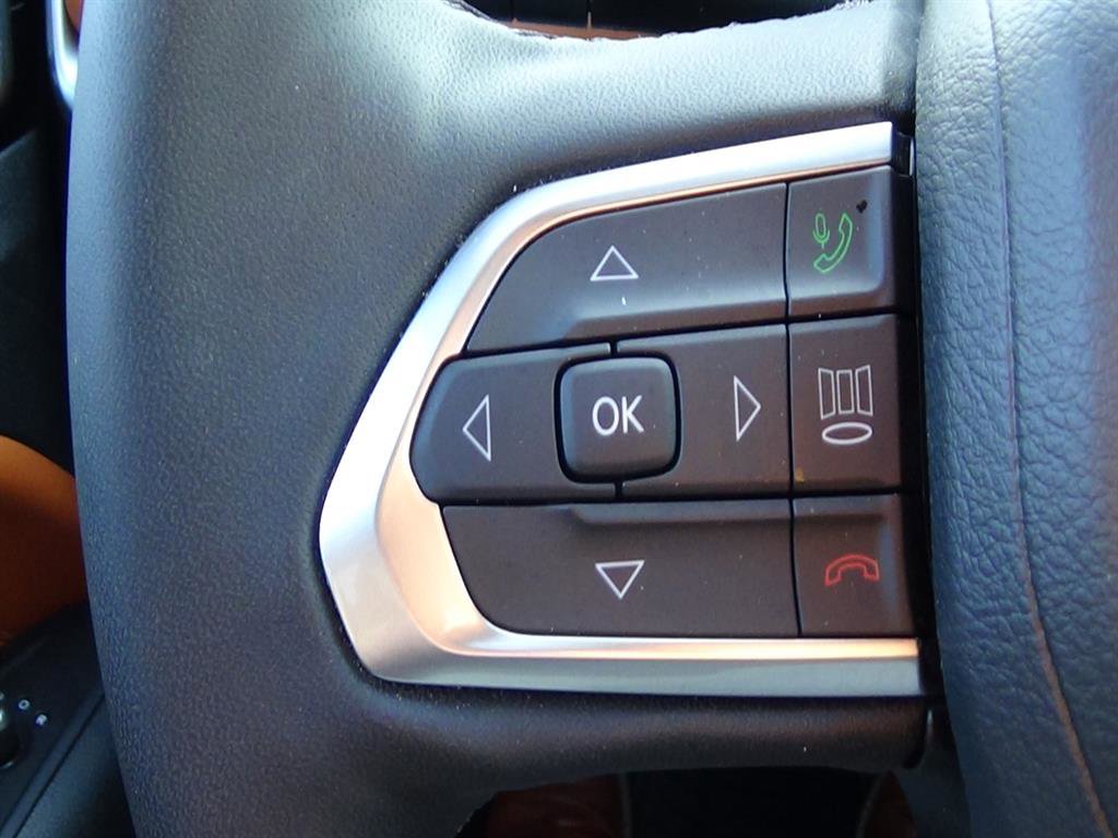 Used 2025 Jeep Compass Limited w/ Elite Group image 22