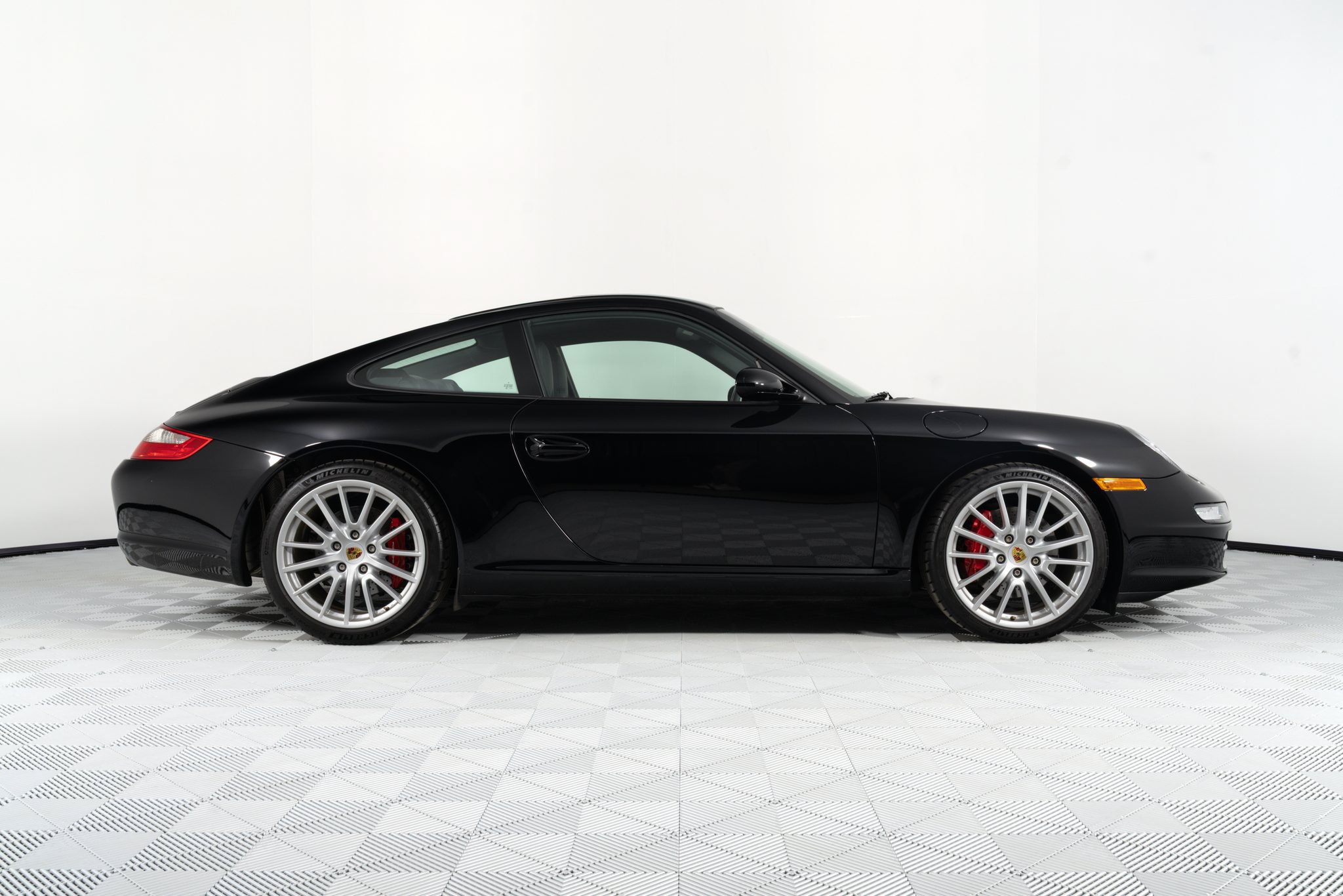 Used 2005 Porsche 911 Carrera S RWD image 23