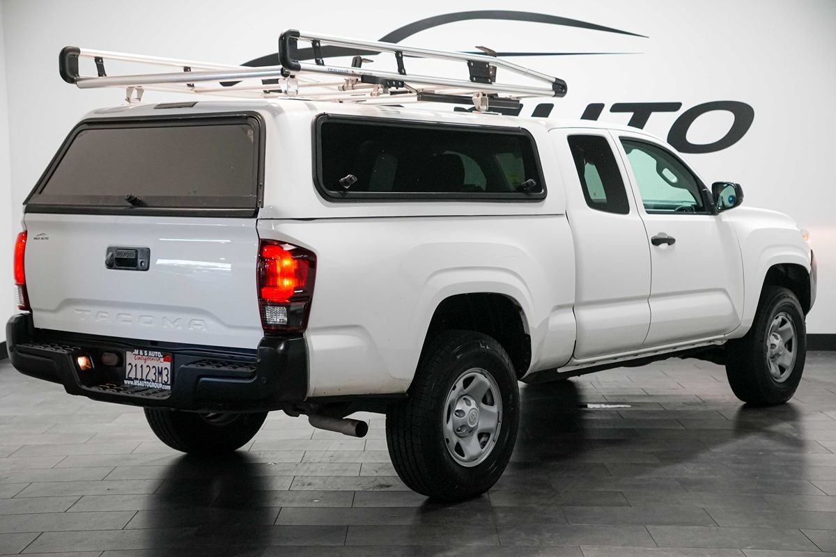 Used 2022 Toyota Tacoma SR RWD image 5