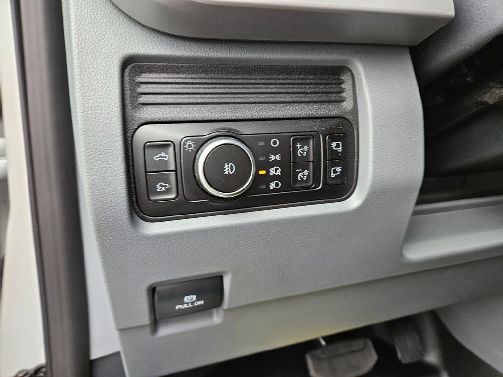 New 2026 Ford F250 XLT w/ XLT Premium Package AWD/4WD image 29