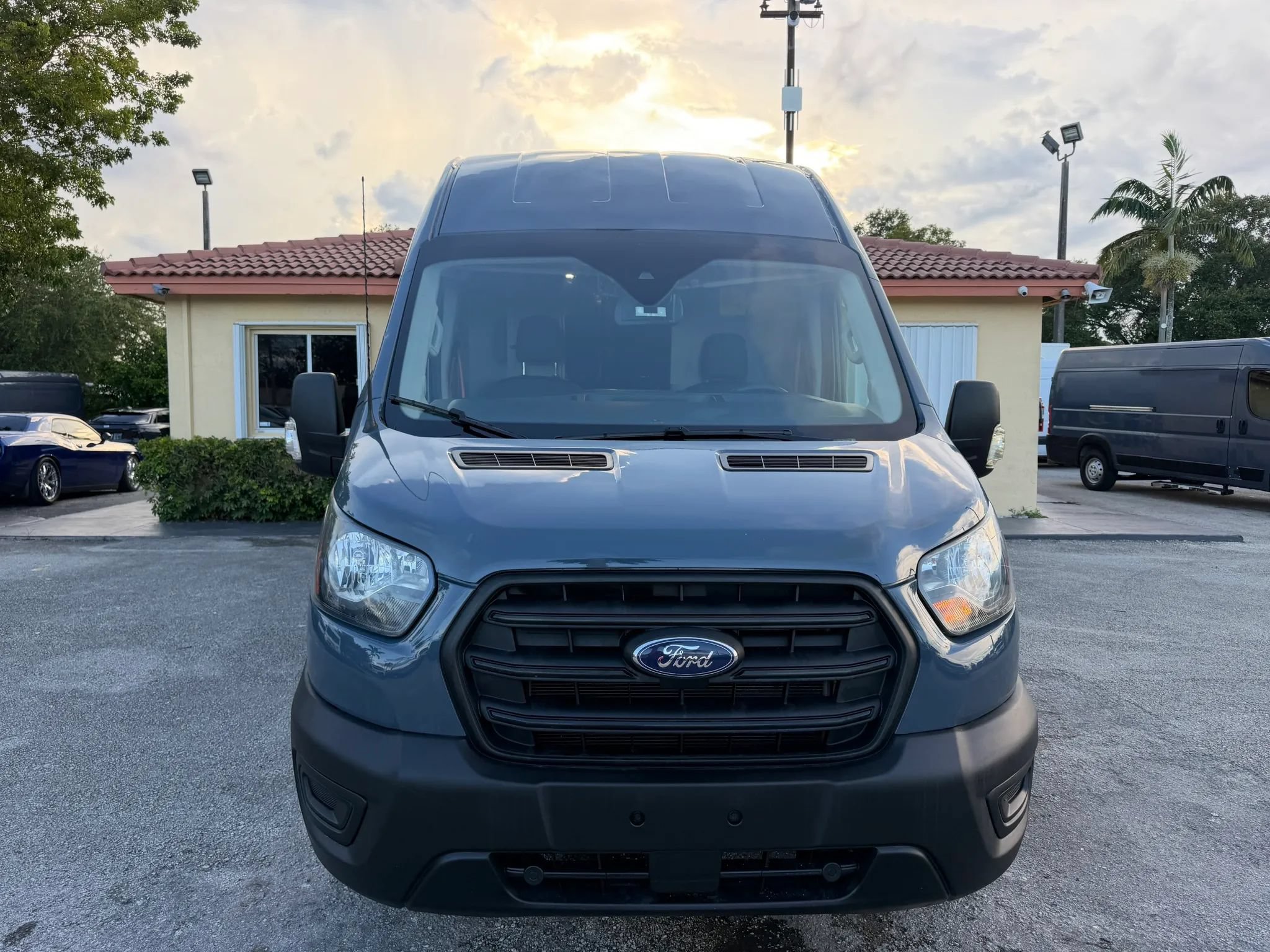 Used 2020 Ford Transit 250 148 High Roof Extended RWD image 11