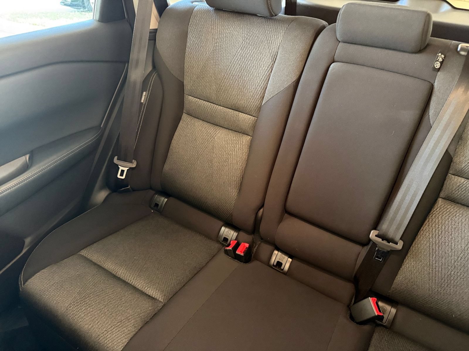 Used 2025 Nissan Rogue SV FWD image 40