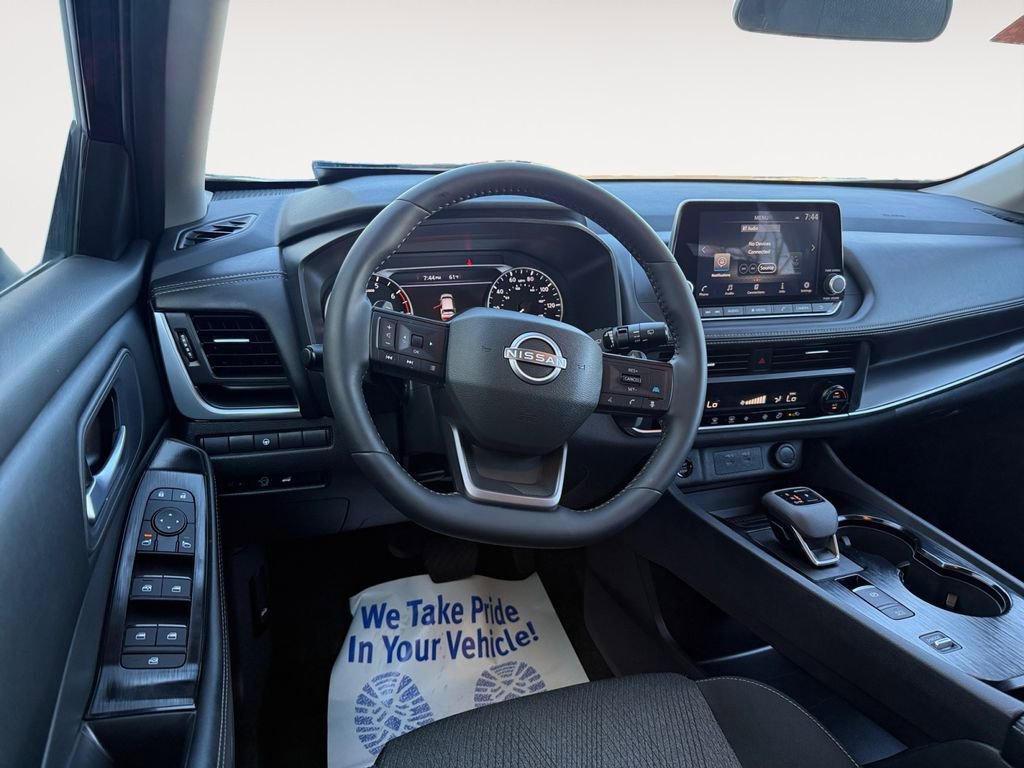 Used 2026 Nissan Rogue SV image 12