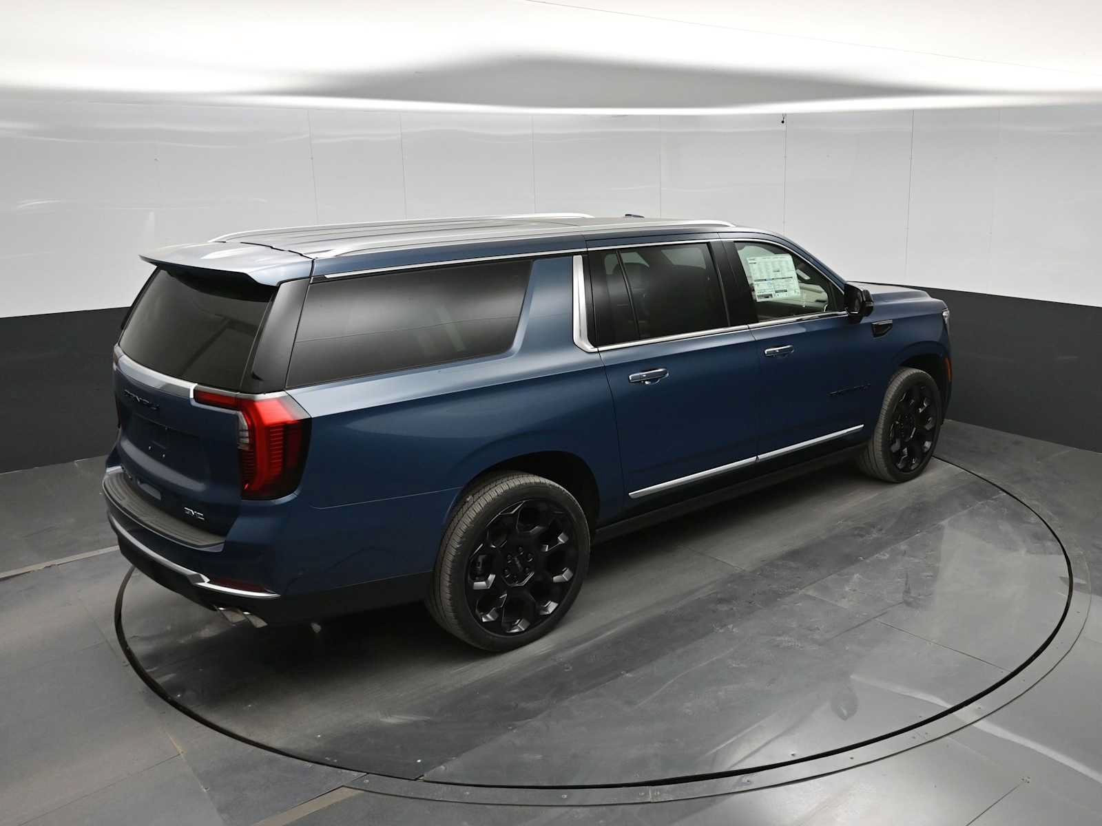 New 2026 GMC Yukon XL Denali w/ Denali Reserve Package AWD/4WD image 26
