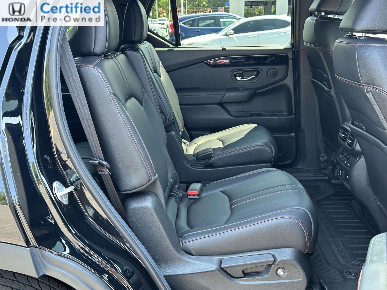 Certified 2025 Honda Pilot TrailSport image 7