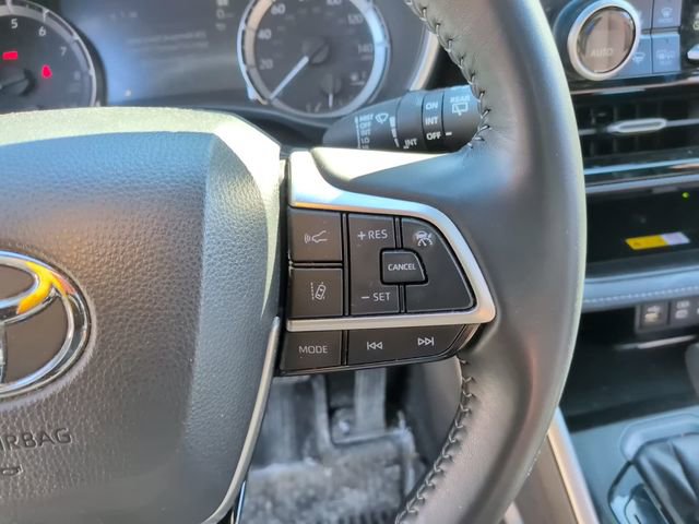 Used 2024 Toyota Highlander XSE image 18
