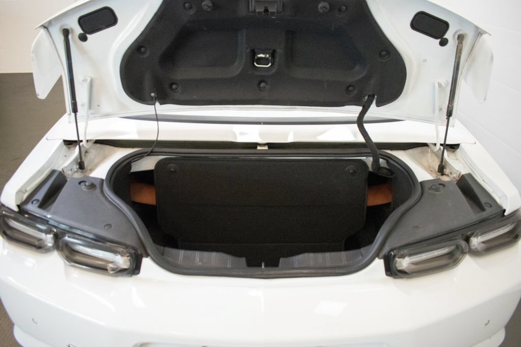 Used 2021 Chevrolet Camaro SS RWD image 26