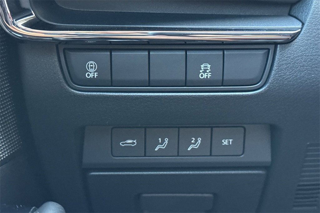 Used 2023 MAZDA MAZDA3 s image 34