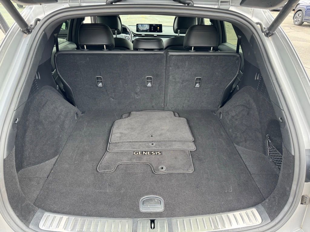 Used 2025 Genesis GV70 3.5T Sport image 34