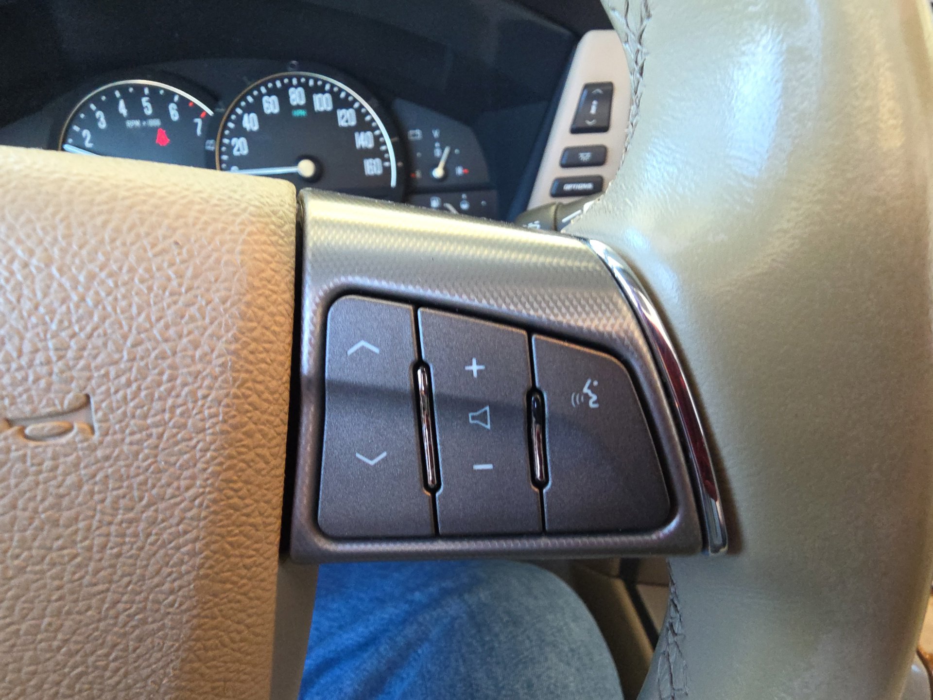 Used 2008 Cadillac XLR image 14