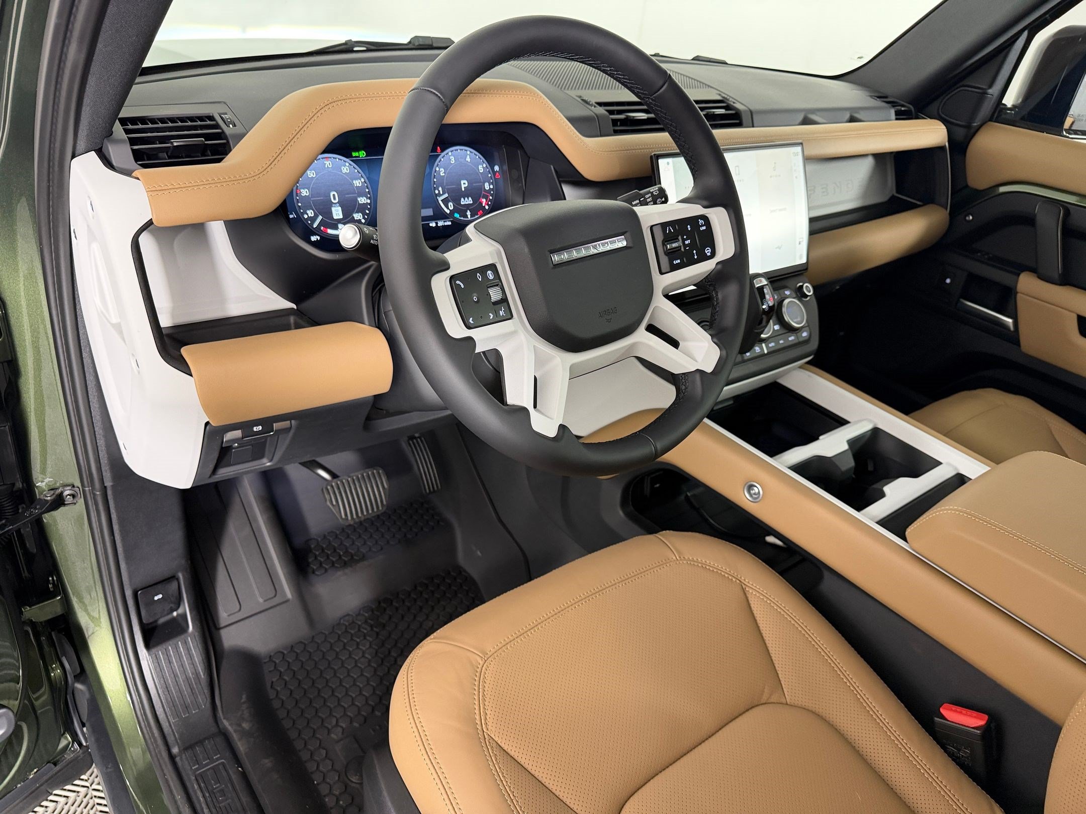 New 2026 Land Rover Defender 110 S AWD/4WD image 4
