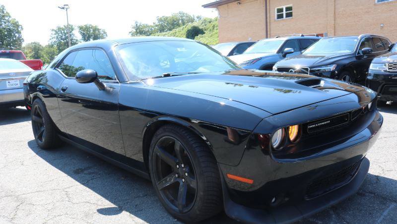 Used 2019 Dodge Challenger R/T RWD image 3